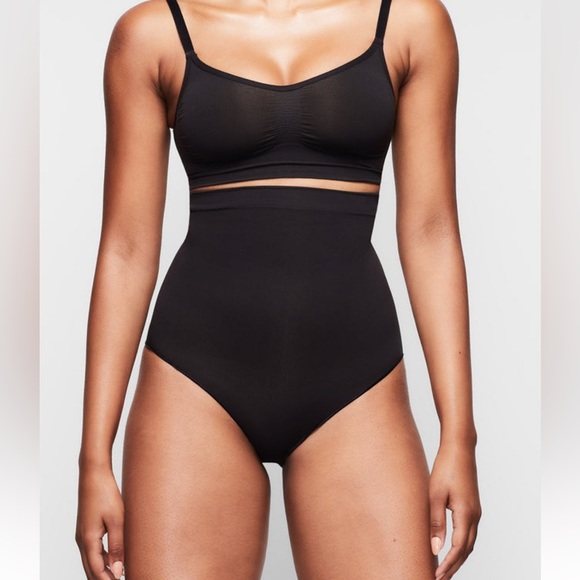 Skims seamless sculpt high waist brief - Picture 1 of 2